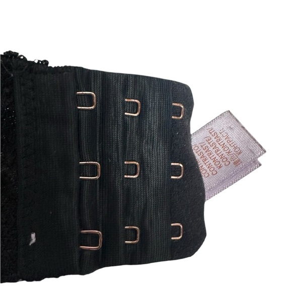 Savage X Fenty Womens Black lace Bra Size 38DDD (F) - Picture 7 of 11